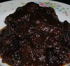 Santan kelapa, bawang merah, bawang putih, lengkuas, jahe, dan bahan bumbu lainnya. Rendang Daging Masak Hitam Version Asiancuisinekitchen Facebook