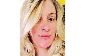 Lynn Dion's Instagram, Twitter & Facebook