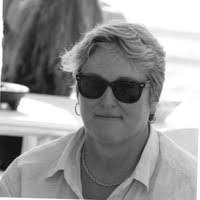 Suzanne Chandler's Instagram, Twitter & Facebook