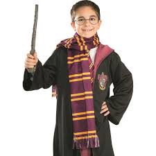 Et pourquoi ne pas prendre comme thématique le monde bien connu de harry potter et son univers de sorciers? Cape De Sorcier Harry Potter Achat Vente Jeux Et Jouets Pas Chers