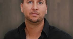 Walter Scheuer's Instagram, Twitter & Facebook