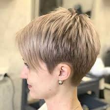 Here are 55 short haircuts and hairstyles for women with fine hair to try in 2020. Best Short Fine Hairstyles Women 2019