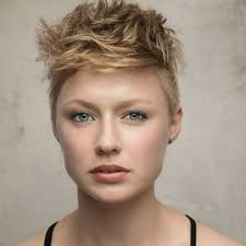 Lydia Harper (@LydiaHarper_)