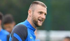 17+ milanisti italia logo images. Tottenham Signing Milan Skriniar From Inter Milan Could Trigger 18 2m Man Utd Deal Football Sport Express Co Uk