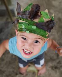 Handcrafted crowns 👑🍃 Andi Eigenmann continues to enjoy the perks of  living the island lifestyle. In her latest little project, she and her  children created self-built crowns. Flower crown or vegetable crown?