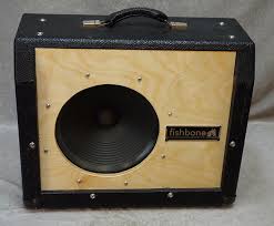 Most people think that in order to get this look, you have to fork out some big bucks for the original marshall replacement. Diy 1x12 Guitar Cabinet With Fender Speaker And Older Gibson Reverb