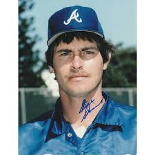 STEVE SHIELDS ATLANTA BRAVES ACTION SIGNED 8x10