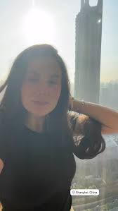 AViVA updated her cover photo.