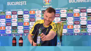 View the player profile of andriy yarmolenko (west ham) on flashscore.com. Euro 2020 Guys Contact Me Andriy Yarmolenko Is A Big Fan Of Coca Cola And Heineken Unlike Cristiano Ronaldo Eurosport