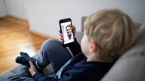 Talking parents app phone calls. 3 Apps That Make Video Chatting Less Boring For Kids