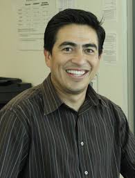 Parrots Take the Lead to College