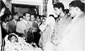 Prime minister narendra modi on saturday paid tribute to dr. When Babasaheb S Mortal Remains Reached Bombay Forward Press
