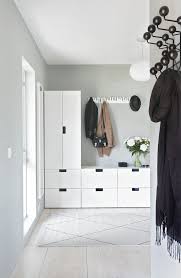 Unsere ideen für die aufbewahrung von schuhen helfen dir, ordnung einziehen zu lassen. Design Voice Wandgestaltung Flur Garderobe Ikea Flurmobel