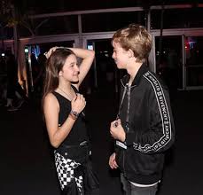 Filhos de luciano huck e angélica, joaquim está com 14 anos, benício com 11 e eva com 6 anos de idade. Filho De Luciano Huck E Angelica Joaquim Surge Com Namorada No Rock In Rio