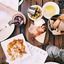 Anna Elizabeth Winchell On Instagram Best Food Going To Have To Put Spain On Our List Steeliezan Barcelona Ole Nannersbostonlov