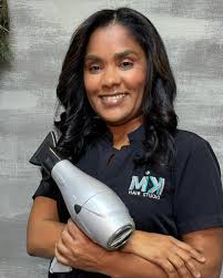 Jennifer Roca Makeup