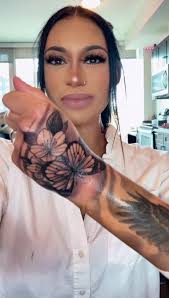 Ariana Starr Hussie Models