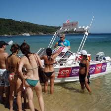 Ice Cream Truck As A Boat In 2020 Boat Weird Pictures Best Funny Pictures