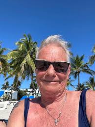 To the Vistakon Family it with sad heart the passing of Debbie Eason keep  her family in prayer she just pass away 🙏🙏🙏