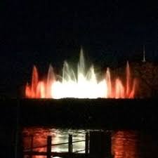 Musical Fountain In Grand Haven Mi With Images Grand Haven Fountain Spring Lake