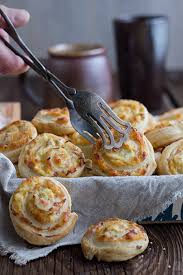 Kase Schinken Blatterteigschnecken Maras Wunderland Fingerfood Rezepte Rezepte Fingerfood