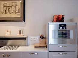 una cocina elegante y abierta al salon home decor kitchen kitchen cabinets