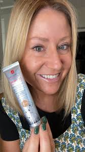 @erborian_usa CC Crème in Golden…. The perfect product for those days when  you just need a fresh face nothing heavy.