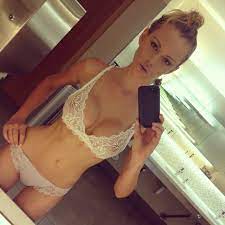 These panties and bralette : reddit.com