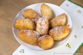 Gebackene Mause Einfaches Rezept Zum Geniessen Steirische Spezialitaten Rezept Rezepte Gebackene Mause Krapfen Backen