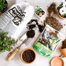 You've enjoyed a cup or two of java from your cafetière or filter coffee machine and you're going to throw the grounds out, but stop right there. The Difference Between Potting Soil And Potting Mix