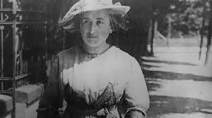 Am gestrigen mittwoch abend hatten sich liebknecht und rosa luxemburg in einen ihrer schlupfwinkel im haus mannheimerstraße 43 begeben, wo sie schon öfter in der familie des wilmersdorfer genossen. Rosa Luxemburg S Last Letter Frontpage E Flux Conversations