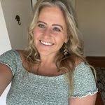 Helen Totten's Instagram, Twitter & Facebook