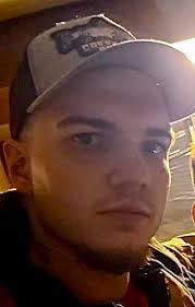 Melissa Leask's Instagram, Twitter & Facebook