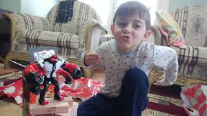 Kuzey Alp Ile Oyuncak Acma Ben 10 Kahramani 4 Kol Jenga Youtube