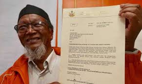 Dato' seri mohd annuar bin zaini merupakan tokoh pentadbiran di malaysia. Sultan Kelantan Tarik Balik Darjah Kebesaran Annuar Zaini