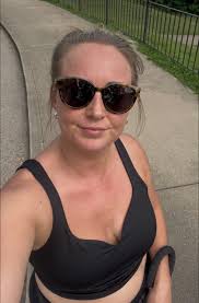 New to me park: Alms Park🌳🌻 Took a walk with my girl Chelsea Sick, her  baby girl, and the pup! We needed some girl talk!👯‍♀️ Cincinnati Parks