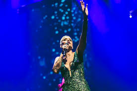 Choose your own seats or let us select the best seats for you. Mariza Ao Lado De Bocelli Em Coimbra