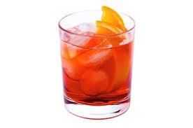 Americano è un cocktail che impiega solo ingredienti italiani, dal colore rosso carico risulta accattivante e si colloca tra gli aperitivi. Preparazione Cocktail Negroni