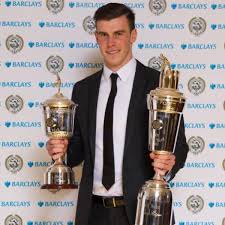 While working in southampton, he was crowned severally as the young football of the year. Tottenham S Gareth Bale Completes Clean Sweep Of Pfa Awards