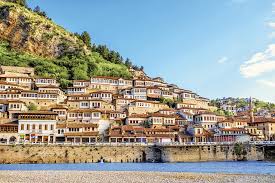 Albánia egy kiváló adottságokkal rendelkező mediterrán ország, ami ugyanúgy vonzza a tengerparti nyaralókat, mint a. Adutours Utazasi Iroda Albania A Balkan Felfedezetlen Gyongyszeme Albania Durres
