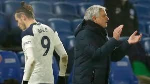 Он играет на позиции правый вингер. Jose Mourinho Kritisiert Bales Vollig Falschen Instagram Beitrag Kicker