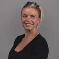 Jodi Smedley's Instagram, Twitter & Facebook