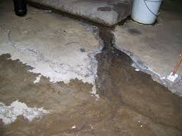 In most houses, a stack effect is created because warm air rises. Tips To Prevent Water Seepage Through Foundation Cracks Everdry Waterproofing Of Indianapolis