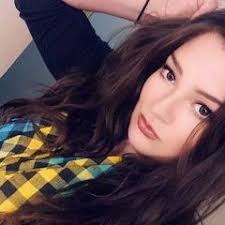 Liz Card (@lizvcard)