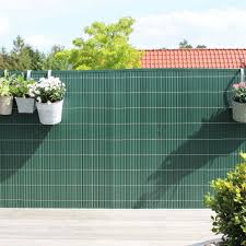 Dazu überzeugt sichtschutz im garten aus kunststoff mit einfacher reinigung und pflege. Sichtschutzmatte Pvc Kunststoff Rugen Grun Sichtschutz Welt De