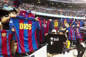See more ideas about messi, messi photos, lionel messi. Kak Fanaty Barselony Teper Prazdnuyut Goly V Stile Messi Foto Novosti Futbola Na Footballhd Ru