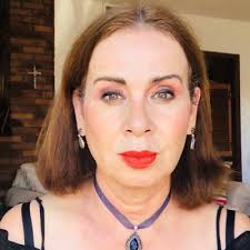 Cazadores por el mundo Con Juesus Zabala. Música Arte y conocimiento con  Gaby Yáñez y Luis Chretin by Vivir viviendo con Yolanda Miranda