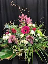 Maybe you would like to learn more about one of these? Pin By Sumonta Chotrotchana Anan On Floral Arrangements Flower Delivery Floral Arrangements Flower Designs