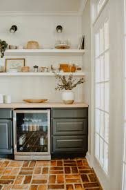 If you've yet to choose your on the other side, this client wanted somewhere her kitchen towels could dry without being out in the kitchen. How To Build A Diy Dry Bar House On Longwood Lane