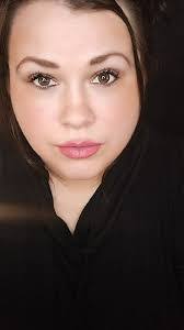 Alisha Weiss's Instagram, Twitter & Facebook